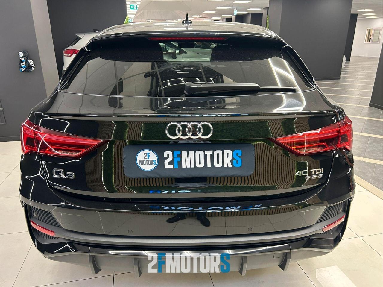 Audi Q3 SBK TDI quattro S tronic Identity Black