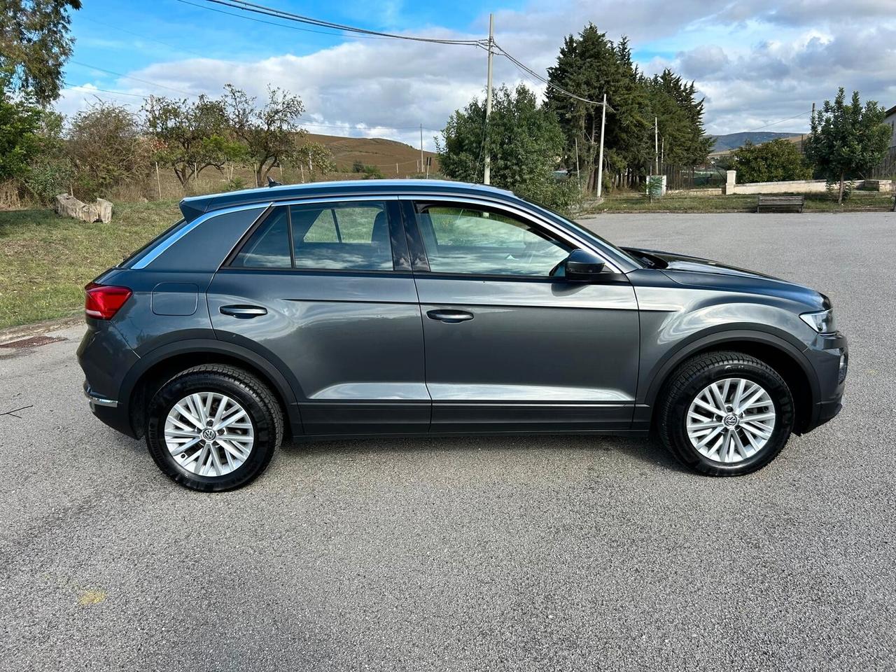 Volkswagen T-Roc 1.6 TDI SCR Business BlueMotion Technology