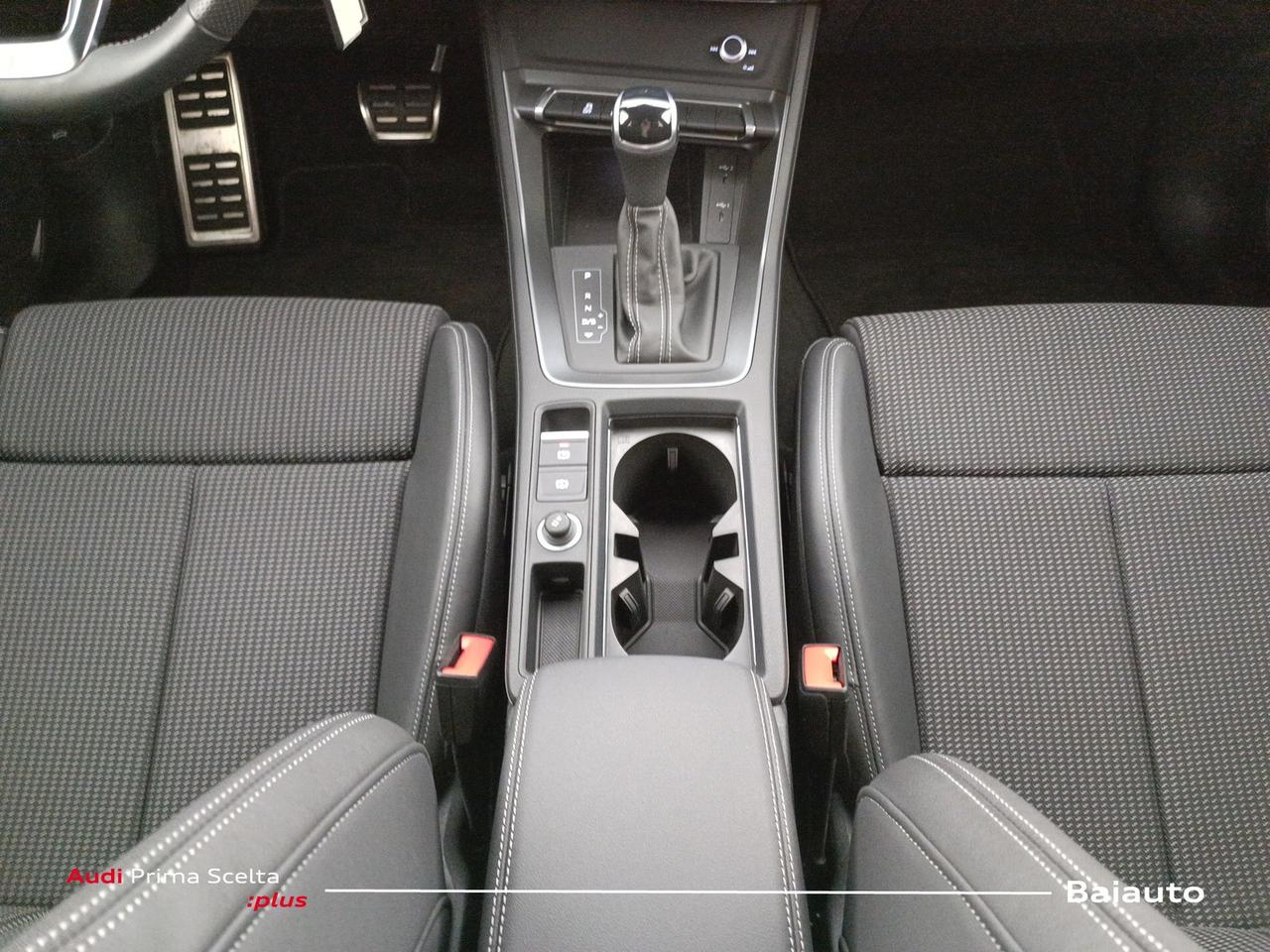 Audi Q3 35 2.0 tdi s line edition s tronic