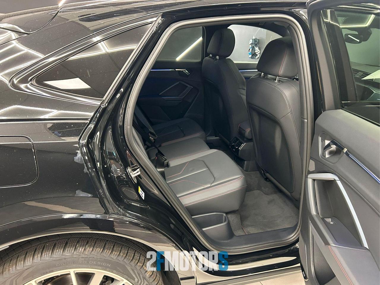 Audi Q3 SBK TDI quattro S tronic Identity Black