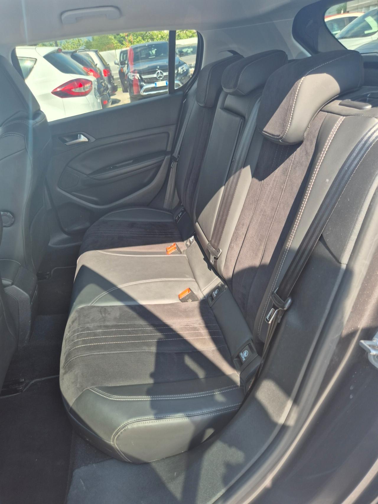 Peugeot 308 BlueHDi 120 S&S Allure