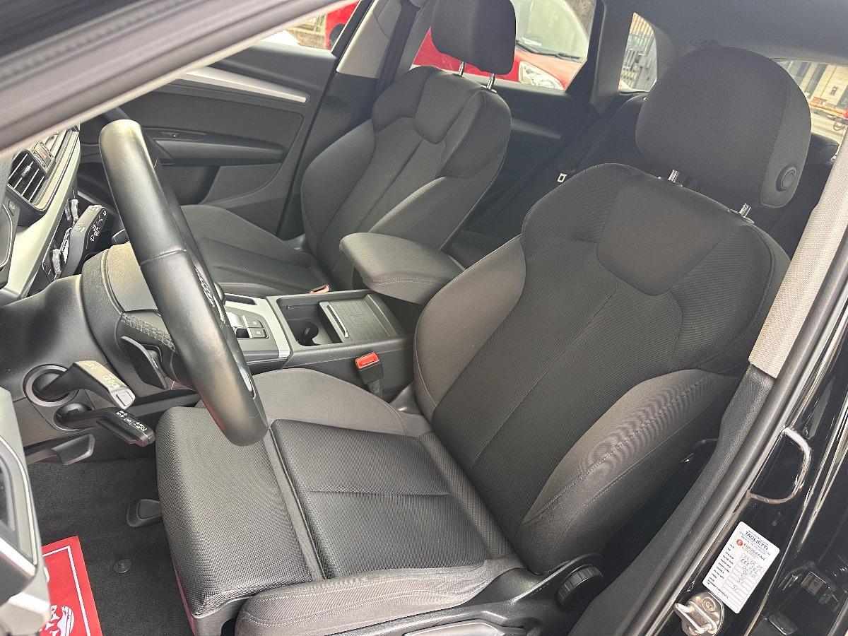 AUDI - Q5 - 40 TDI quattro S tronic Business