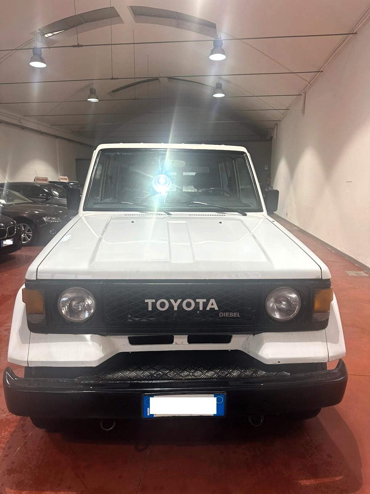 Toyota Land Cruiser 2.4D VETTURA 5 POSTI-A.S.I A LIBRETTO-GANCIO TRAINO