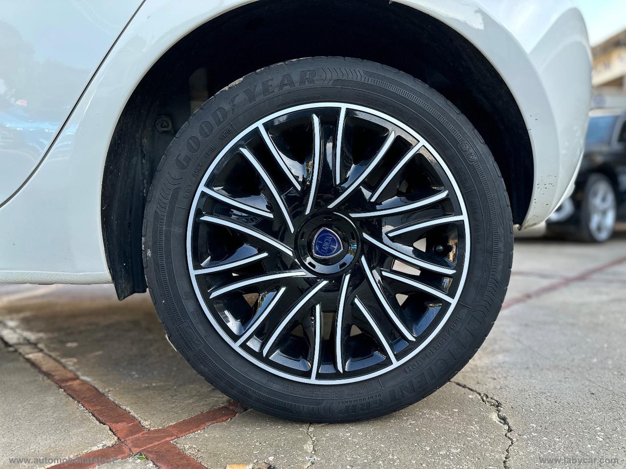 LANCIA Ypsilon 1.0 FireFly 5p.S&S Hyb. Eco Gold HYBRID IDEALE PER NEOPATENTATI