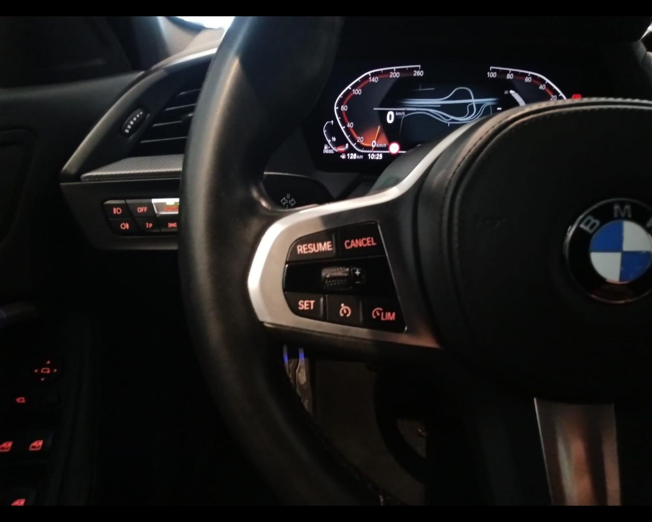 BMW Serie 1 F40 - 118d Msport auto