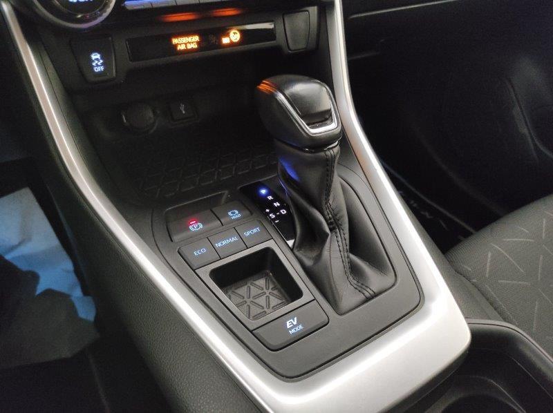 TOYOTA RAV4 5ª serie - RAV4 2.5 HV (218CV) E-CVT 2WD Business