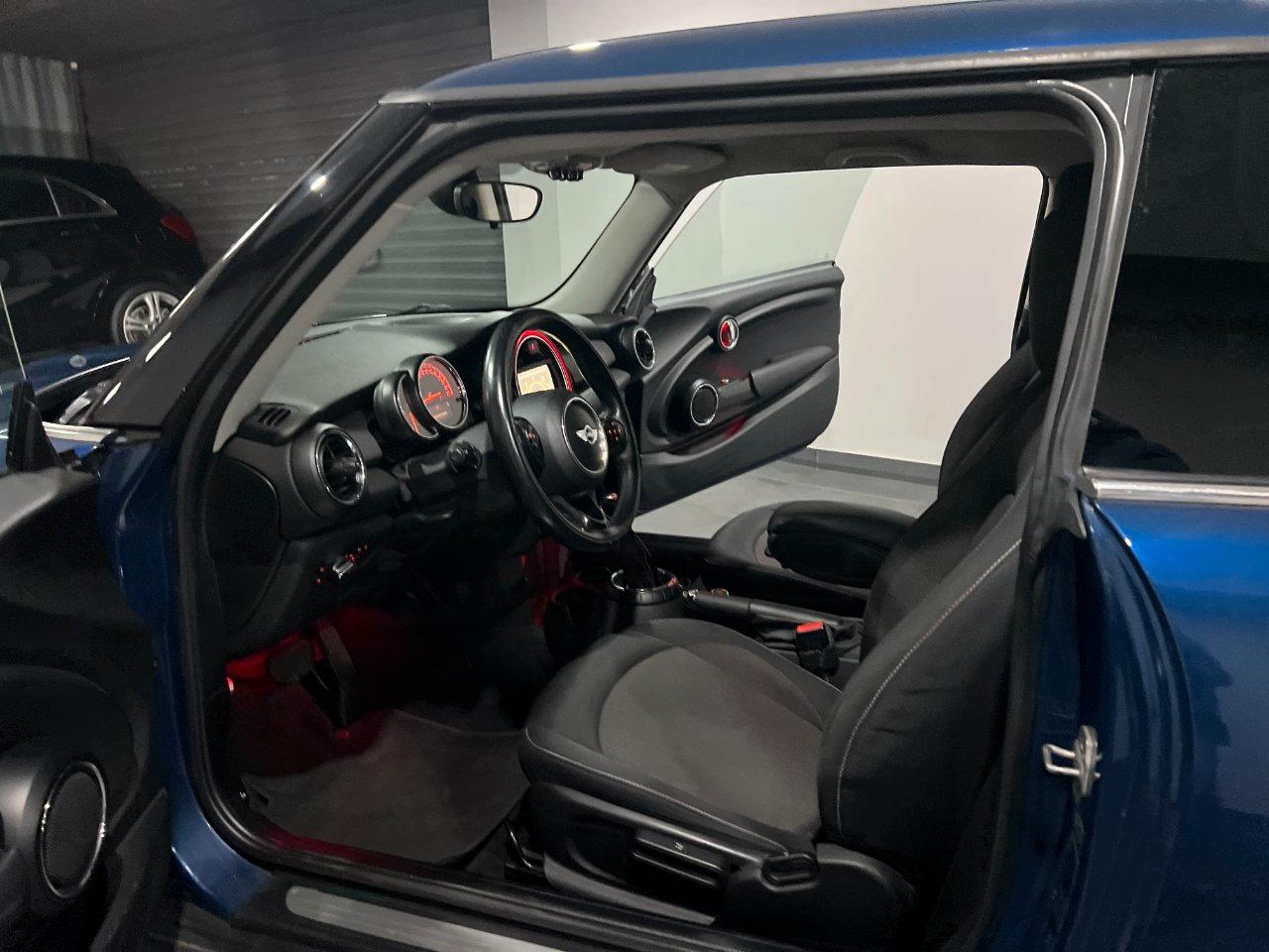 Mini 3 Porte Cooper D 1.5 D. 3P CAMBIO AUTOMATICO