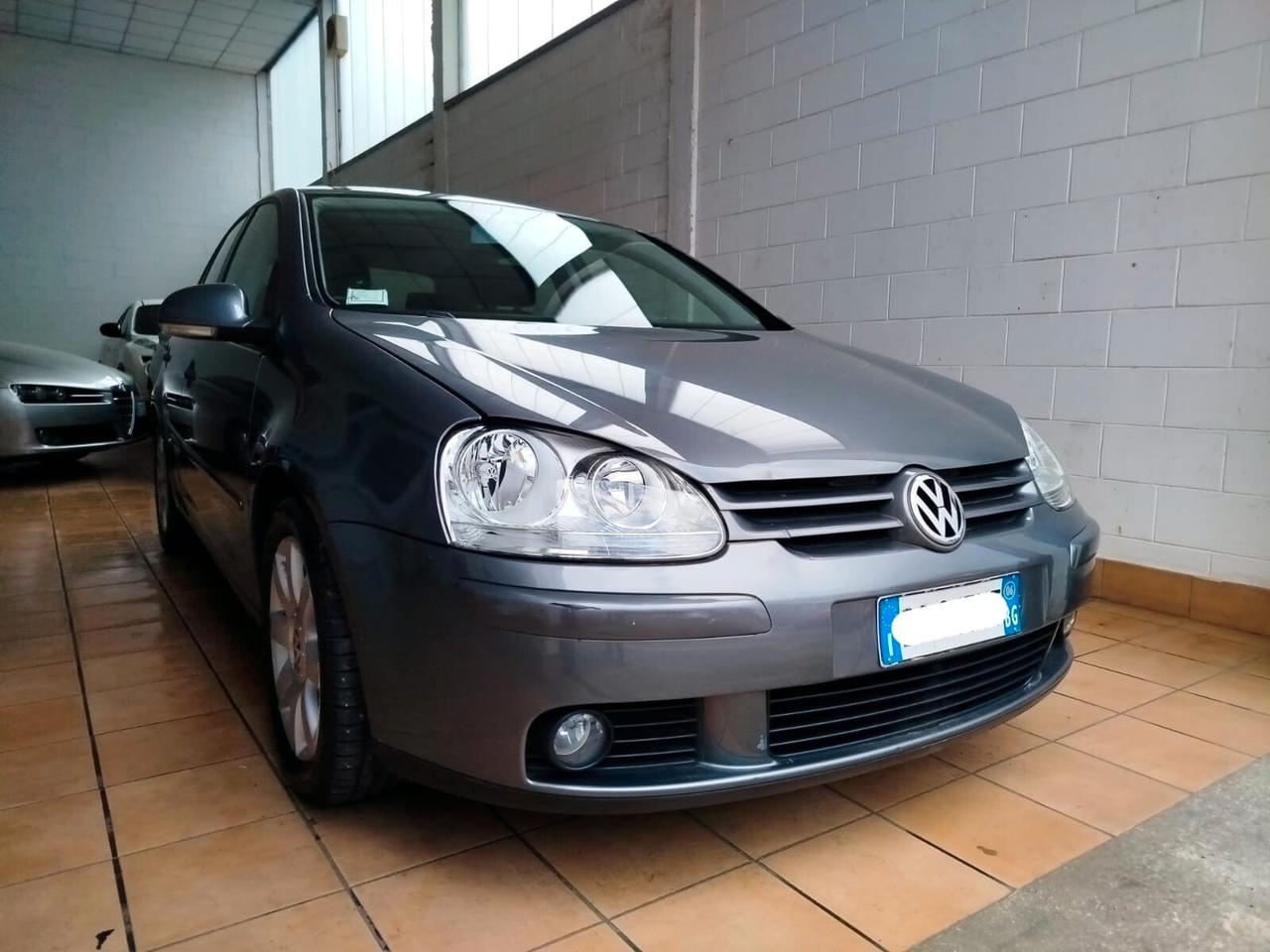 Volkswagen Golf 5p 1.6 fsi Sport, adatta a neop. Unico Prop.