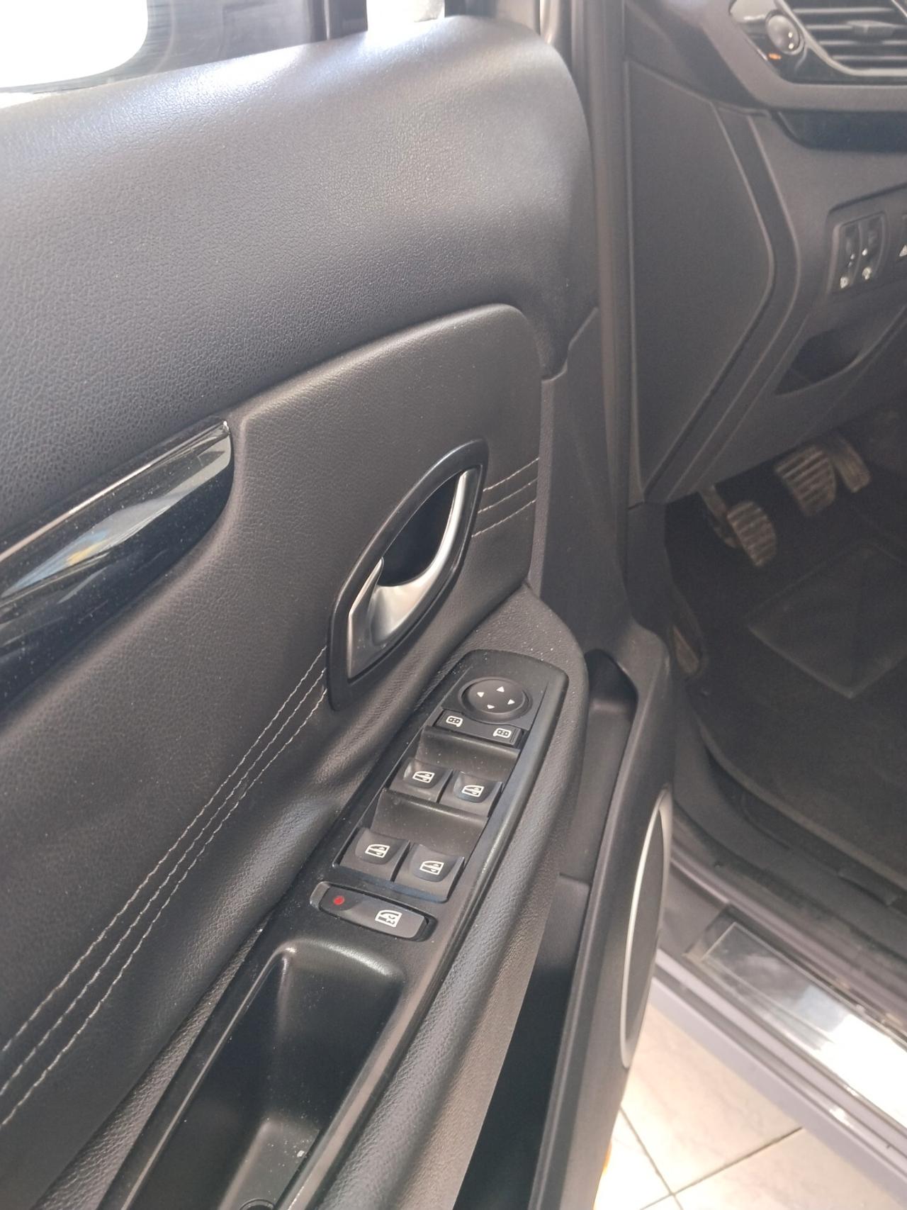 Renault Scenic x-mod 1.5 diesel CON GARANZIA