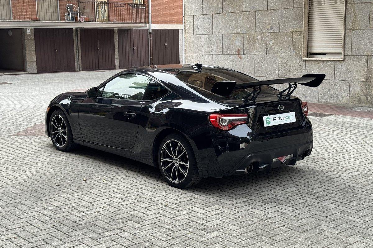 TOYOTA GT86 2.0 AT Rock&Road