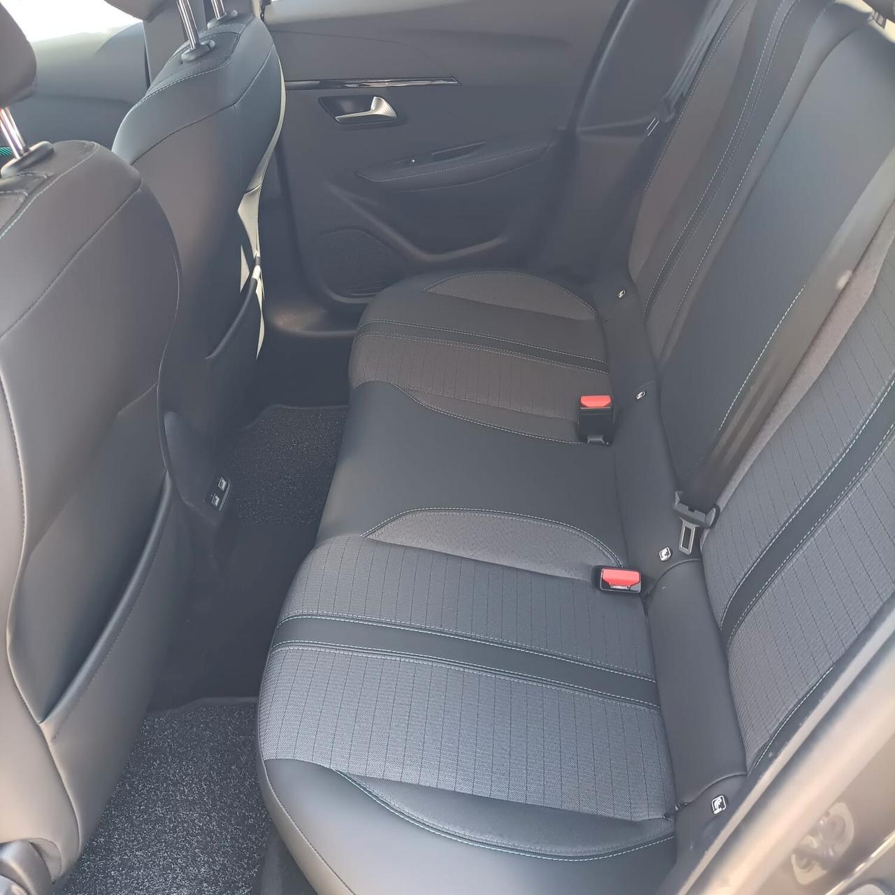 Peugeot 208 PureTech 100 Stop&Start 5 porte Allure