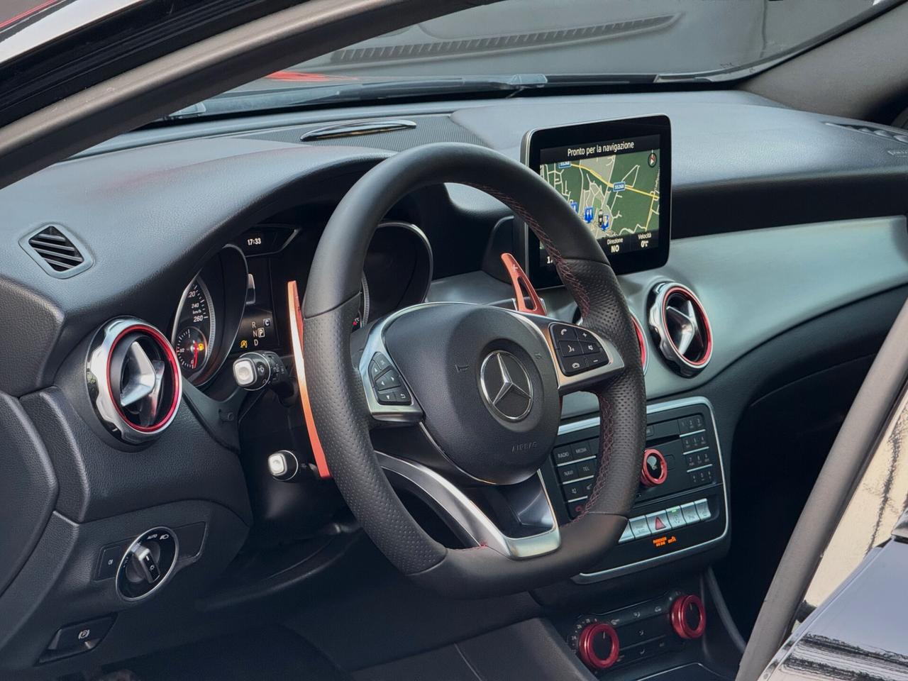 Mercedes-Benz GLA 200 d Premium AMG TETTO CAM