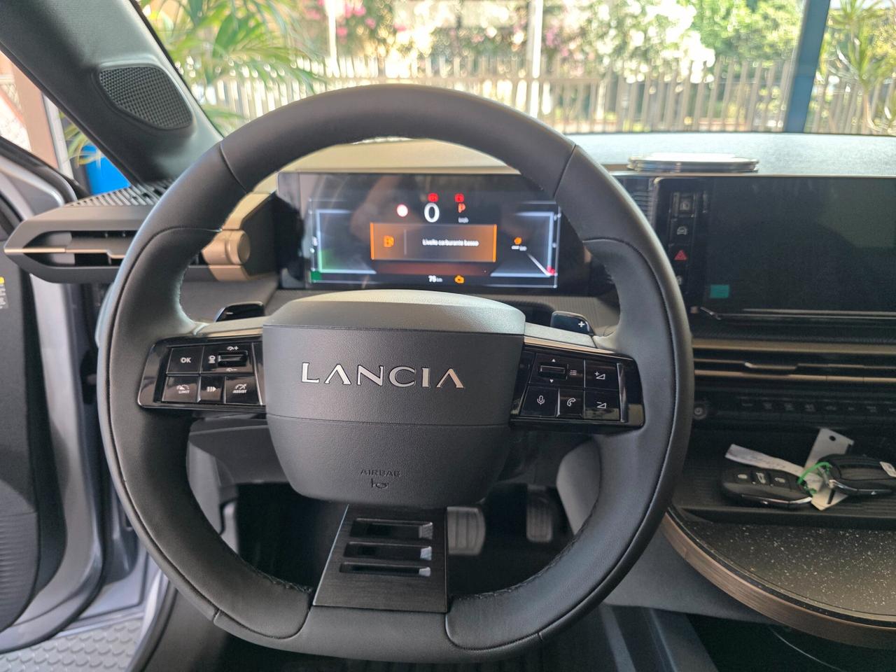 NUOVA Lancia Ypsilon Hybrid e-DCT