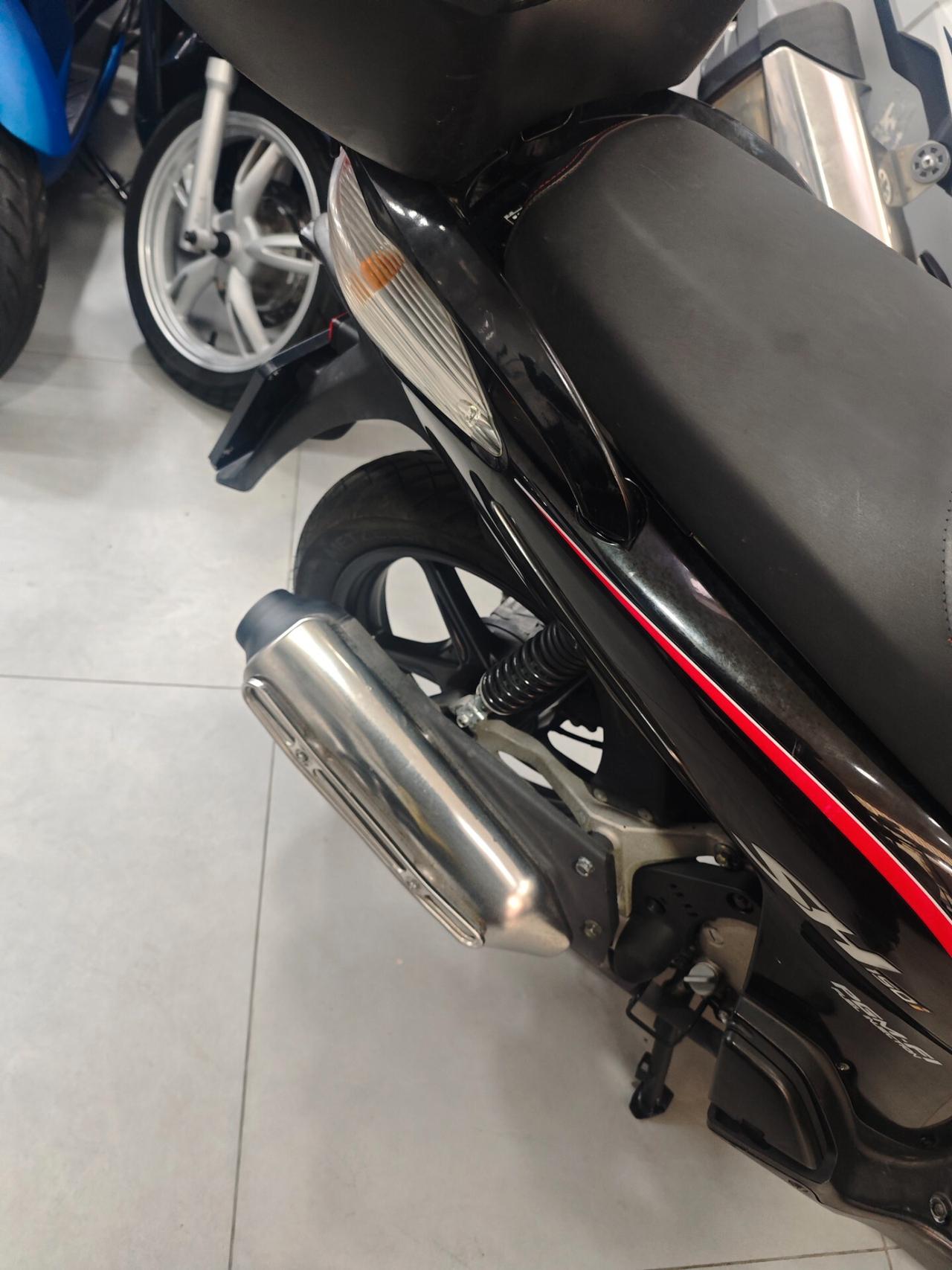 Honda SH 150 Sport