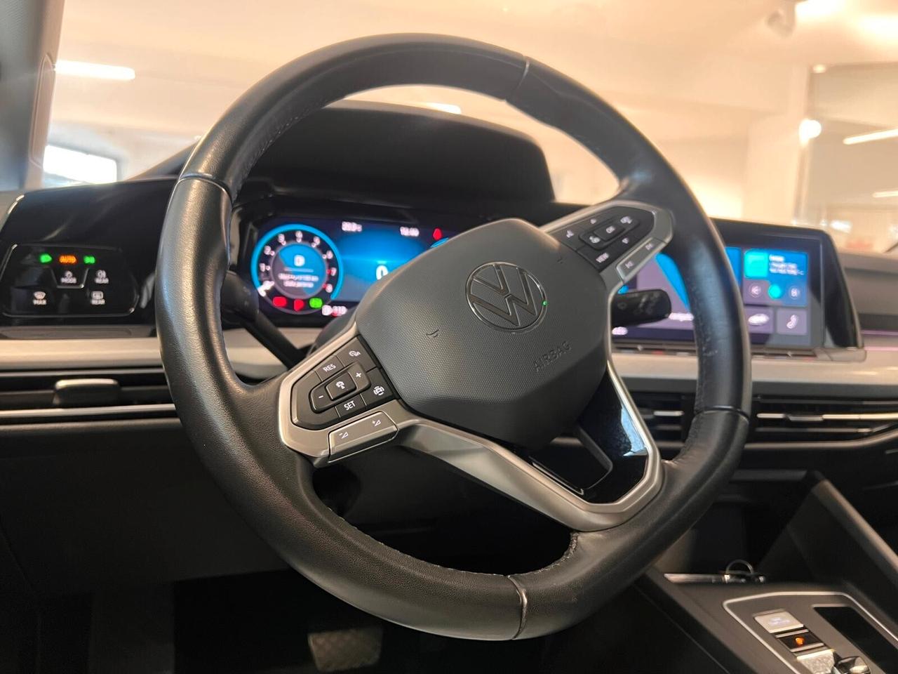 Volkswagen Golf 1.0 TSI EVO Life DSG