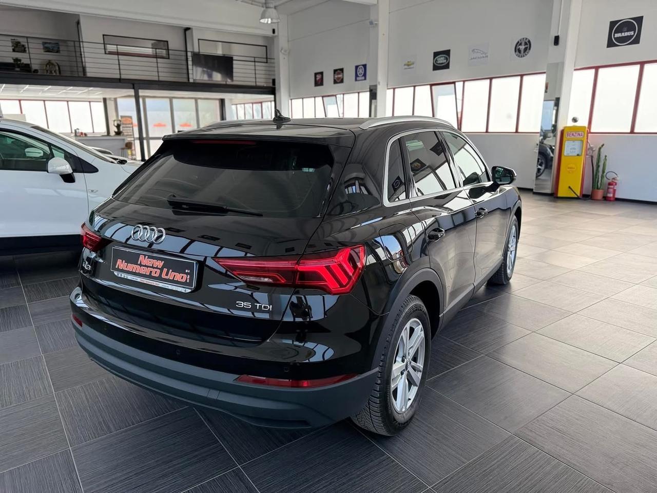 Audi Q3 S-tronic 35 TDI 2.0 Sport 150cv 2019