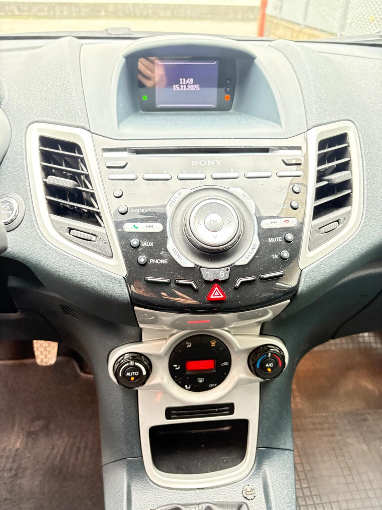 Ford Fiesta 1.4 5 porte Bz.- GPL Titanium