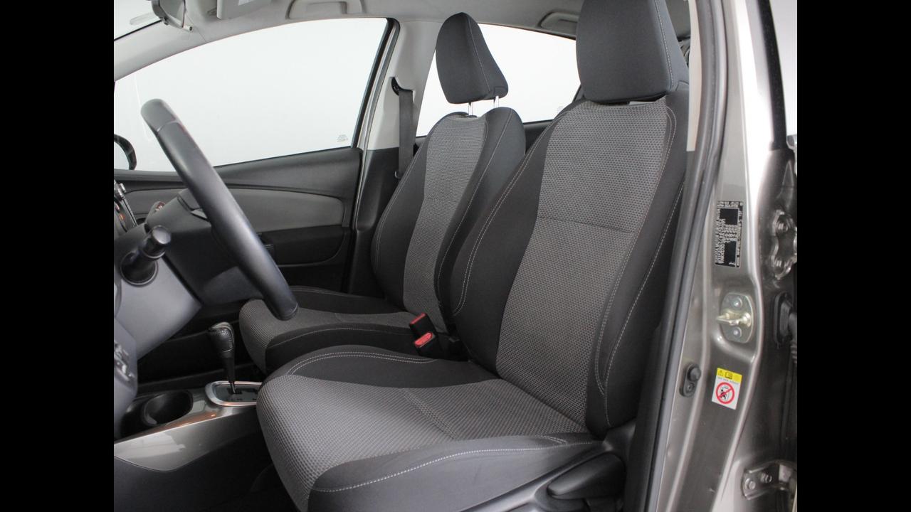 TOYOTA Yaris III 2015 - Yaris 5p 1.5h Active my16
