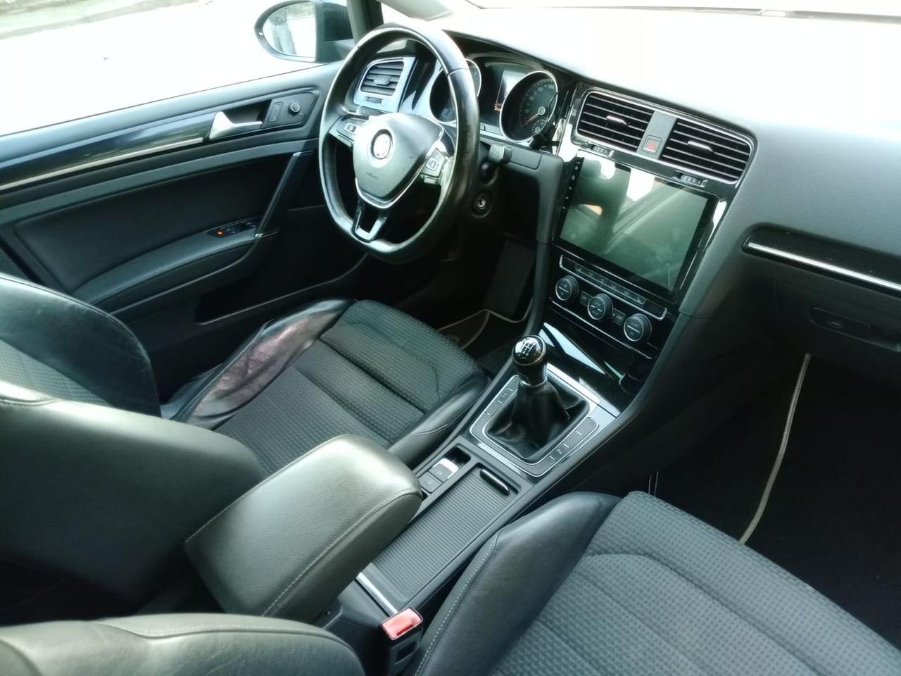 Volkswagen Golf Highline 2.0 TDI BlueMotion  #7353