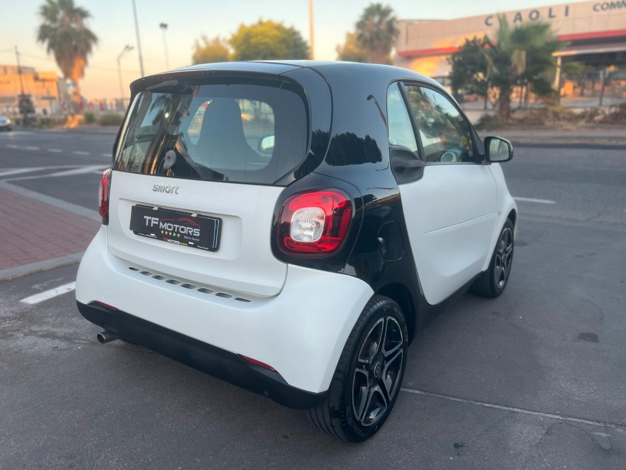 Smart fortwo 453 PASSION SOLO 97.000KM 2015