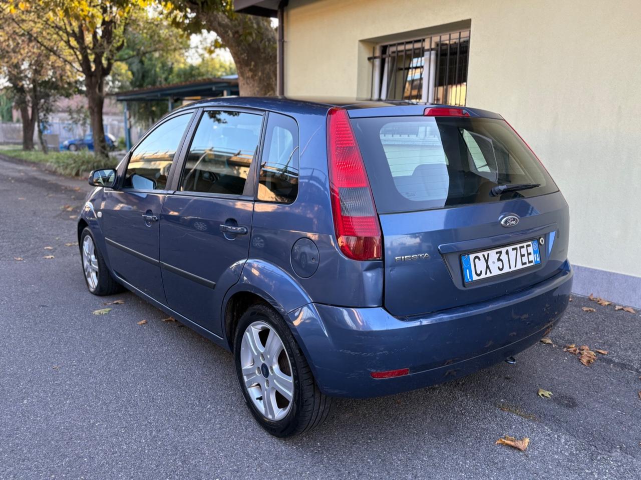 Ford Fiesta 1.4 16V 5p. Ghia