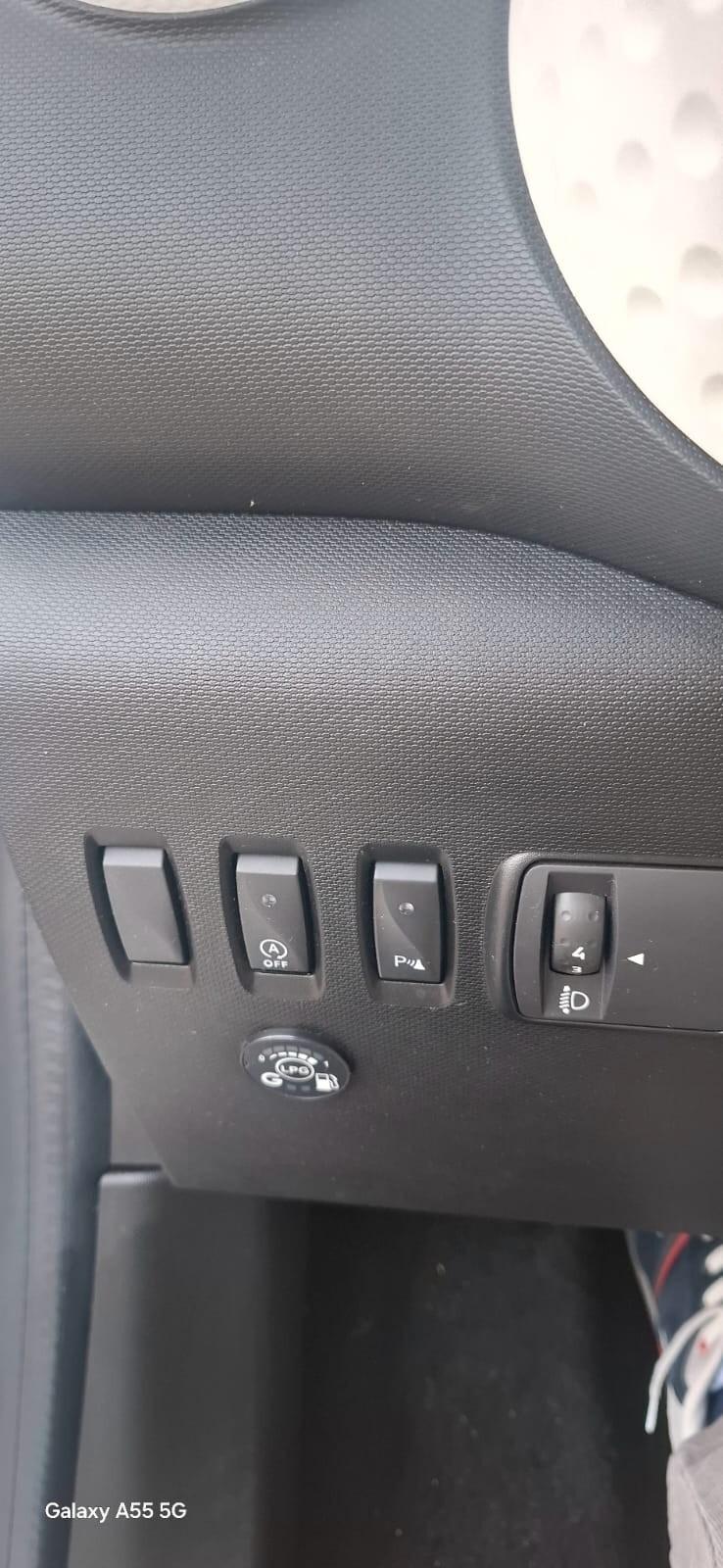 Renault Twingo TCe 90 CV GPL La Parisienne