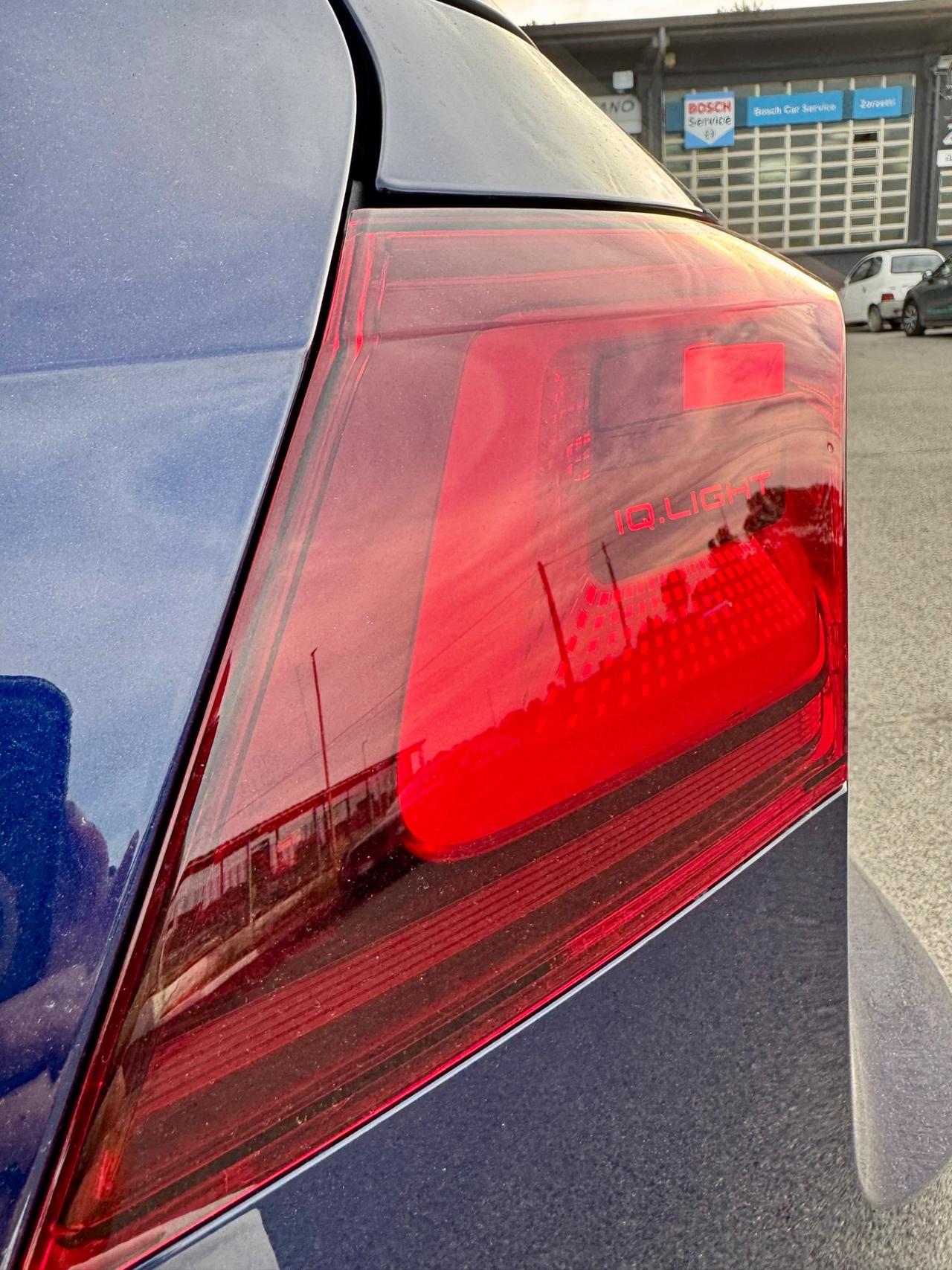 Volkswagen Golf 1.5 eTSI 150 CV EVO ACT DSG R-Line