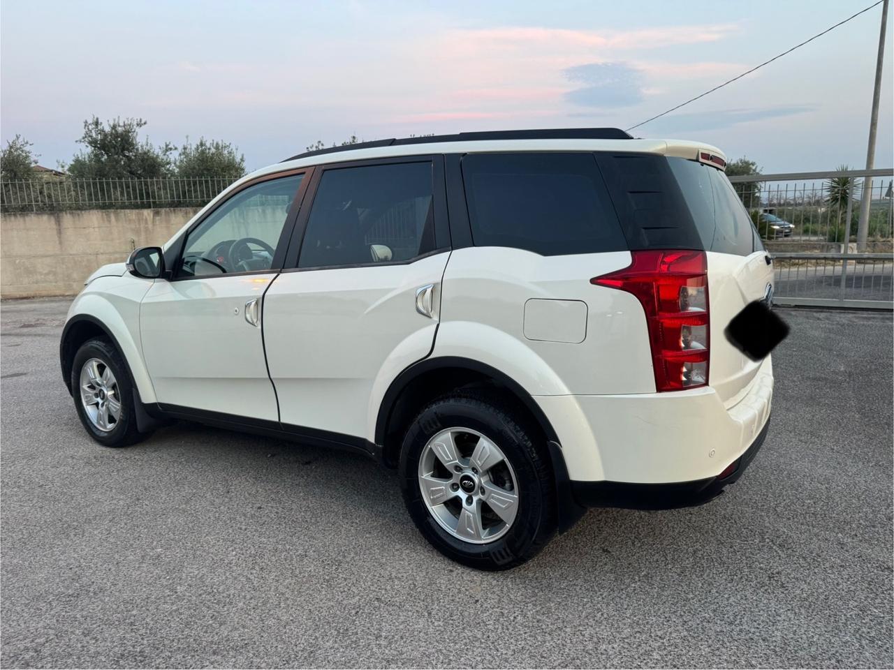 Mahindra XUV500 2.2 16V FWD W8