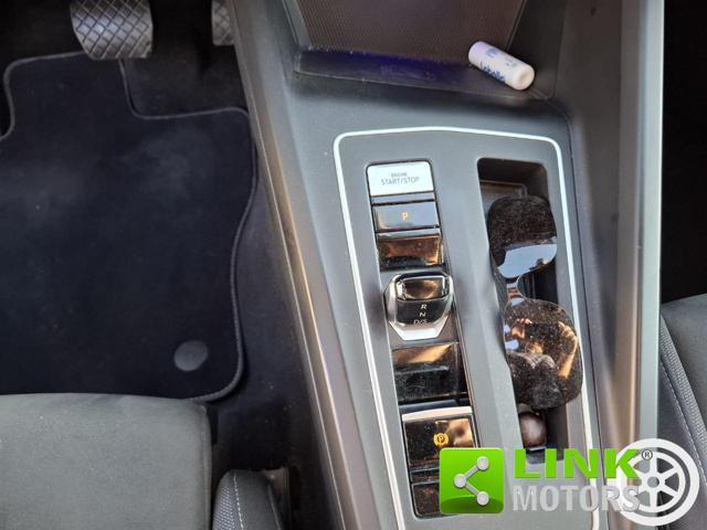 VOLKSWAGEN Golf 1.5 TGI DSG StyleMETANO