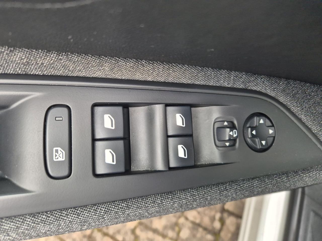 Peugeot 3008 BlueHDi 130 S&S