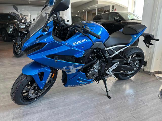 SUZUKI GSX-8R 8r