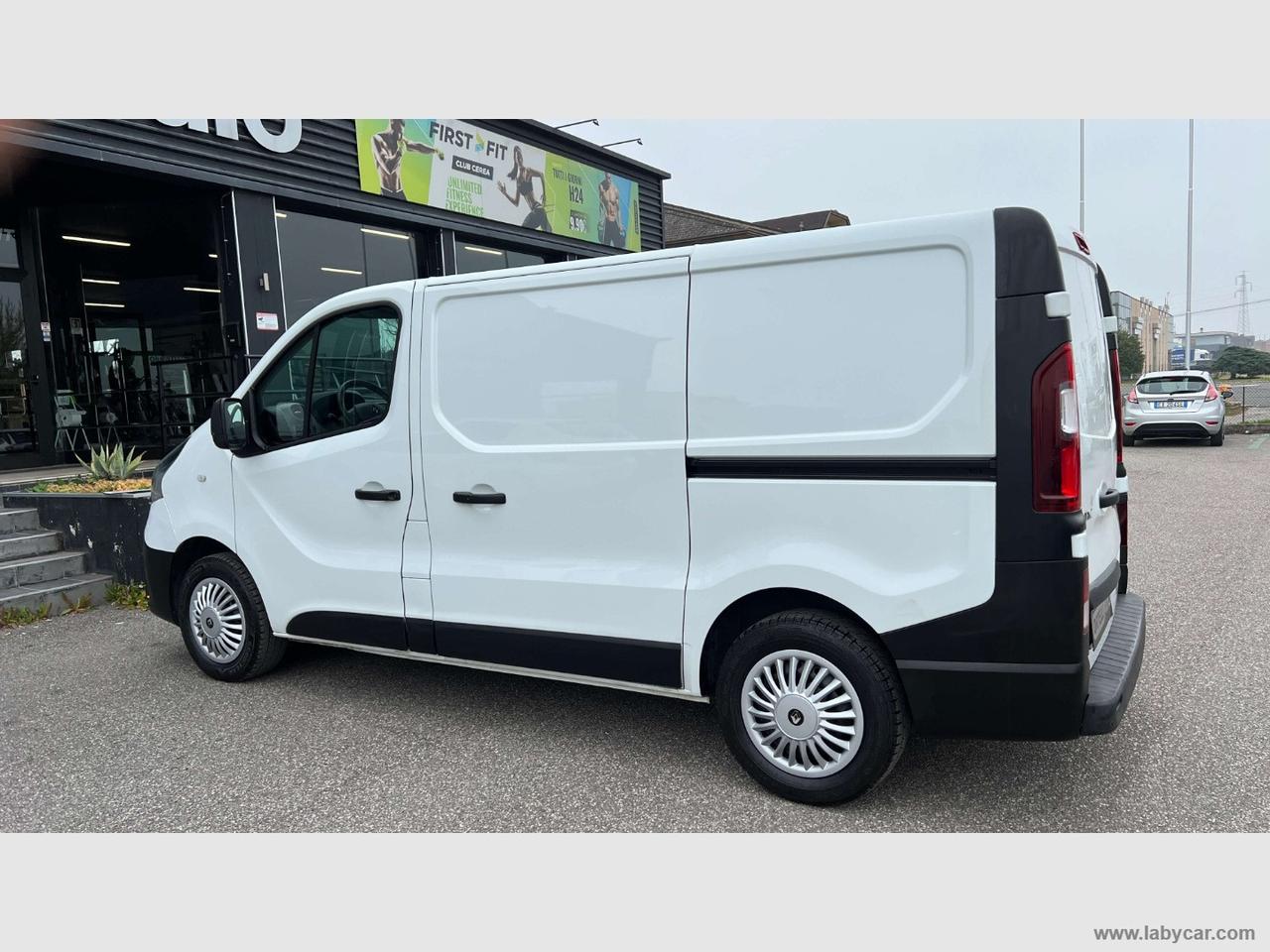 RENAULT Trafic T27 1.6dCi 120 Furgone Ice PORTA LAT DX-SX + I.V.A.