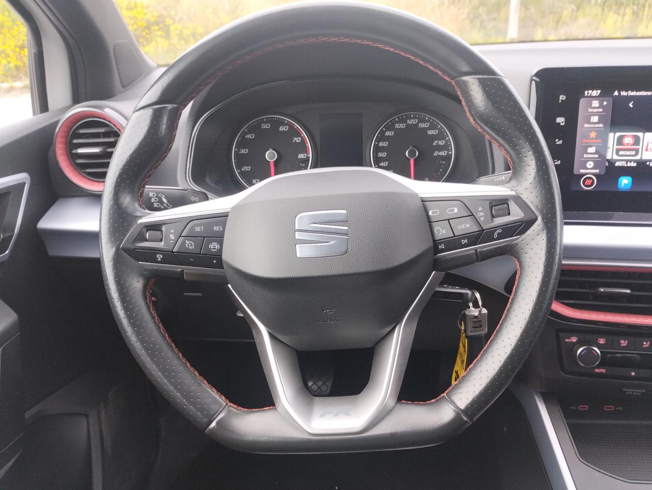 Seat Arona 1.0 TGI FR ( sportiva , full optional e dai consumi record)