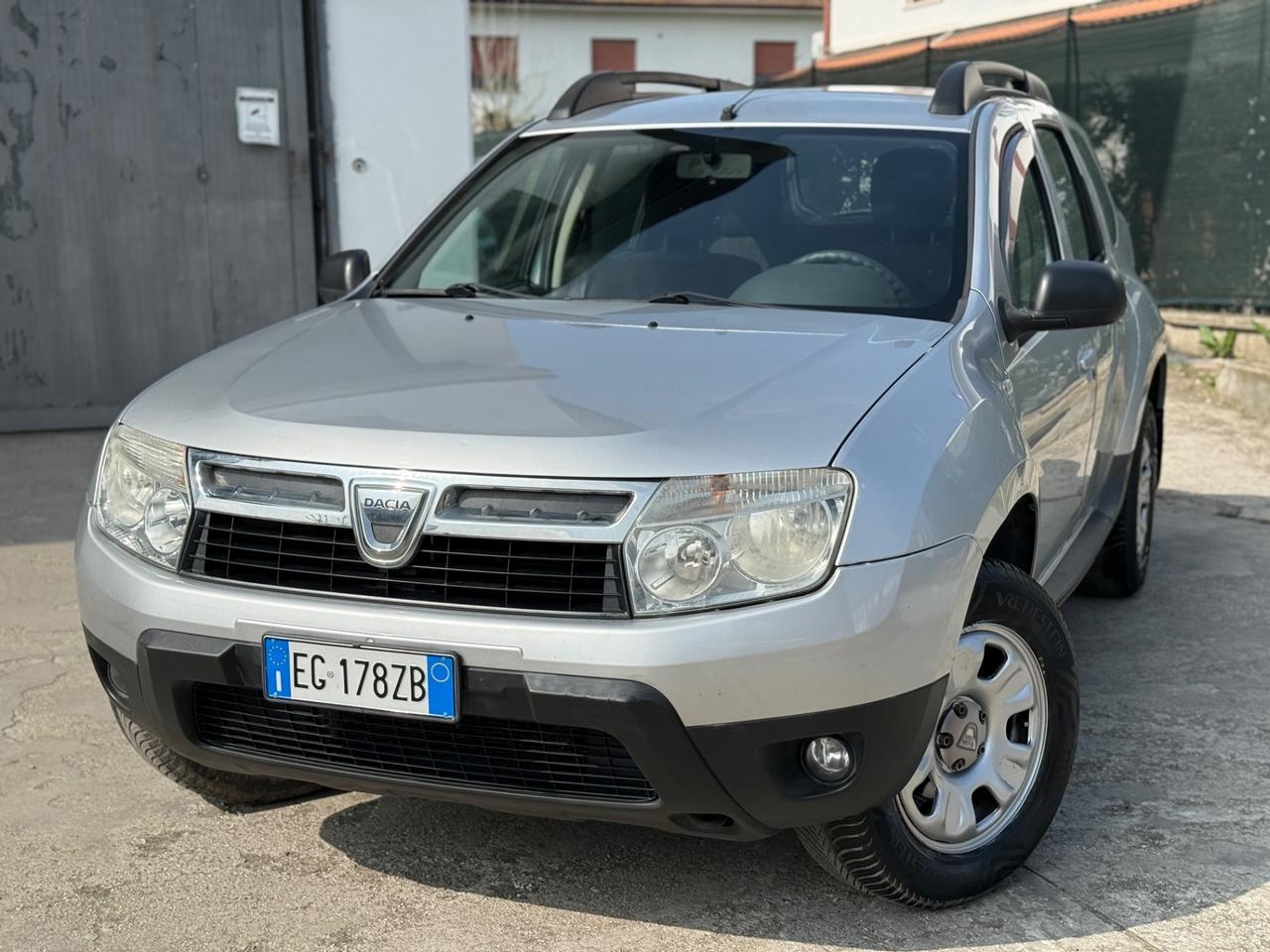 Dacia Duster 1.6 GPL DI SERIE 2032 GANCIO NEOPATENTATU