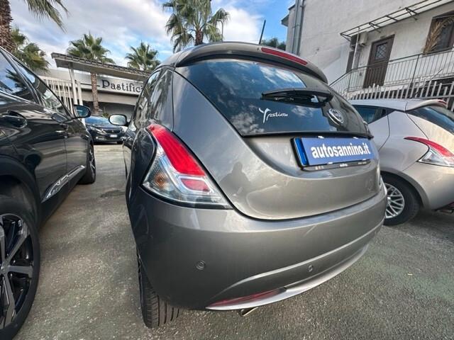 Lancia Ypsilon 1.0 FireFly 5 porte S&S Hybrid Ecochic Gold Schermo 7'' 2022