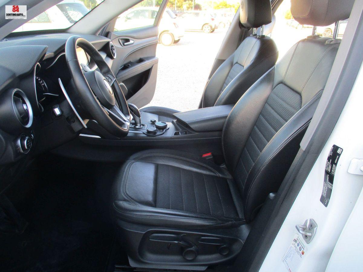 A.R.Stelvio 2.2 T.diesel 210cv AT8 Q4 Exec.-2018 FULL