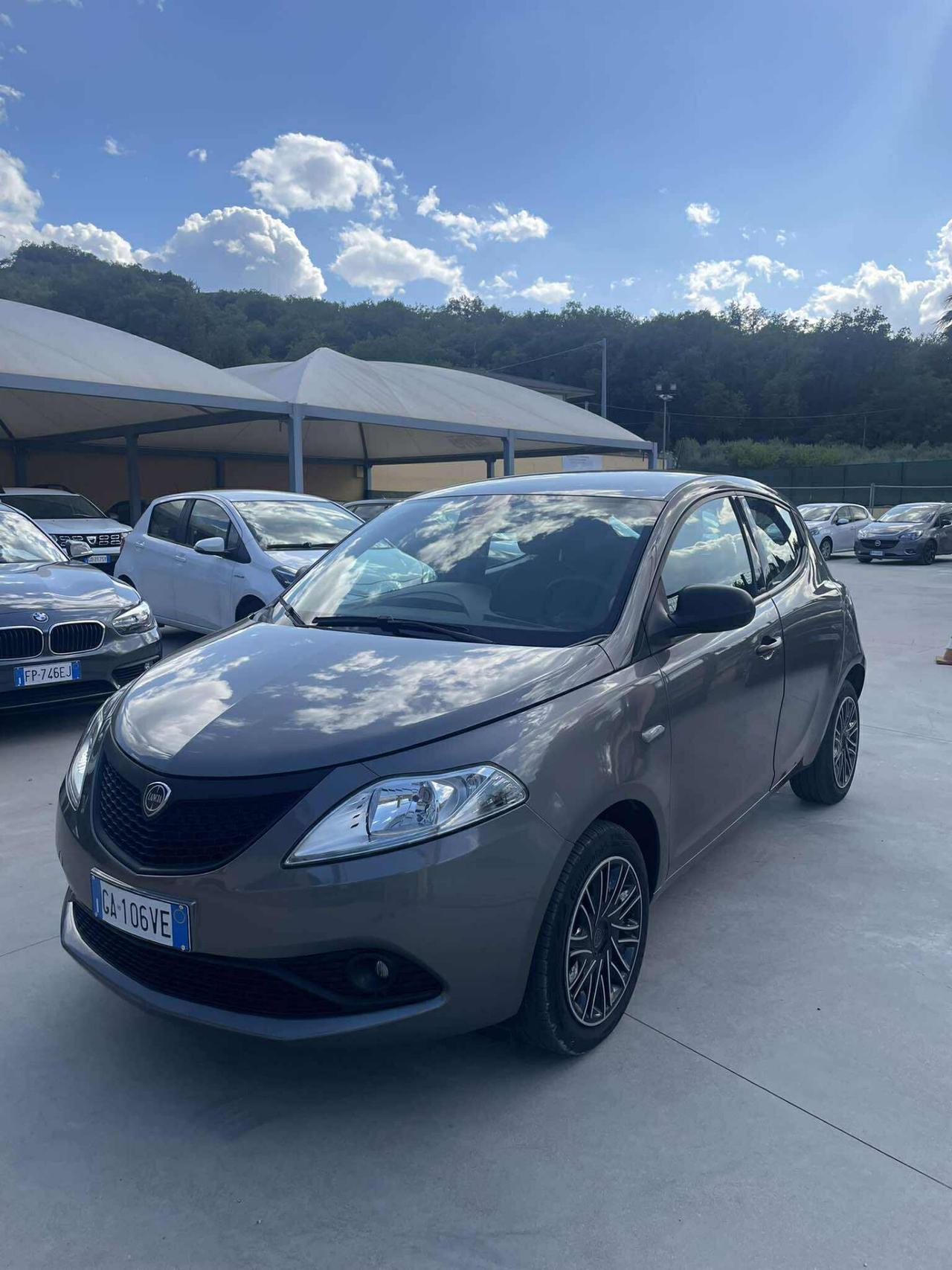 Lancia Ypsilon 1.2 69 CV 5 porte GPL Ecochic Elefantino Blu