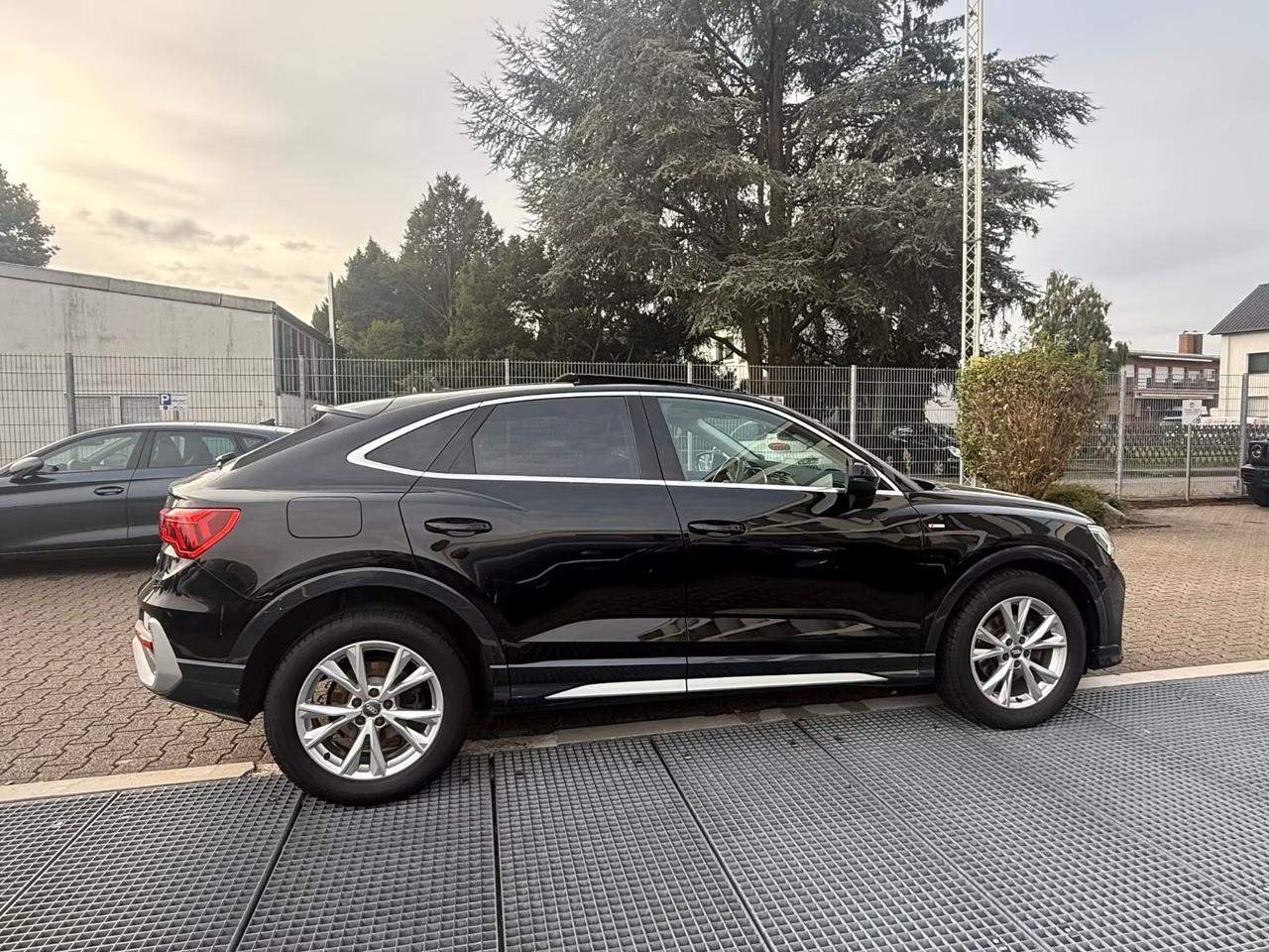 Audi Q3 Sportback 35 2.0 tdi S line edition s-tronic