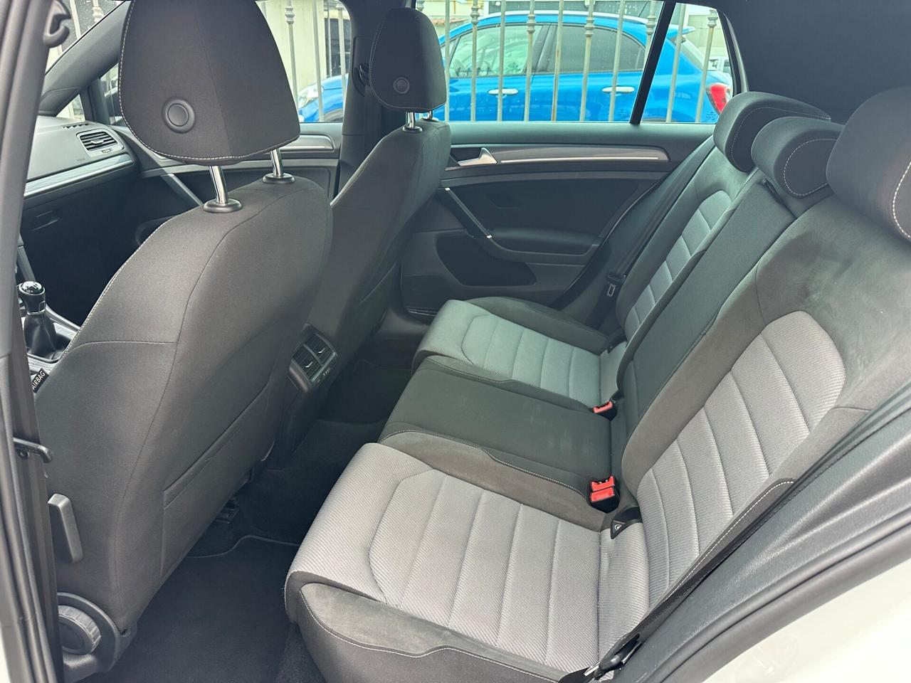 Volkswagen Golf 7.5 R-Line 1.6 Diesel 110 Cv