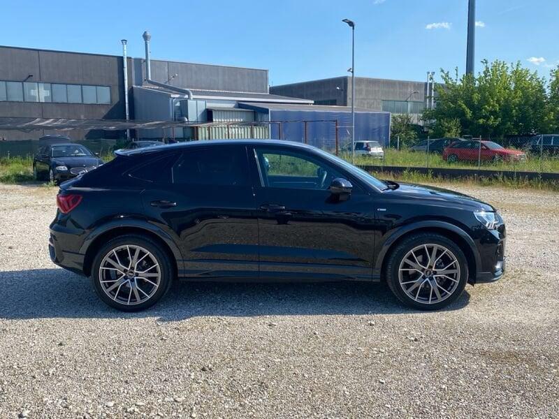 Audi Q3 Sportback SPB 35 TDI quattro S tronic S Line Edition 150 CV -IVA ESPOSTA-