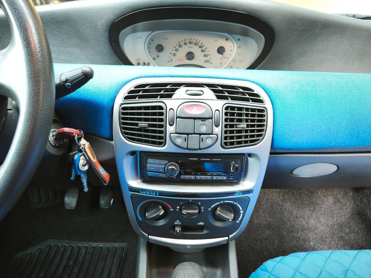 Lancia Y 1.2 60 cv Elefantino