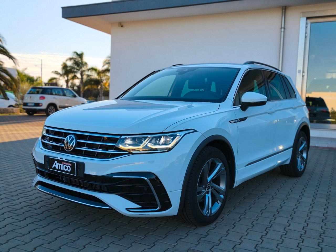 Volkswagen Tiguan 2.0 TDI DSG R-Line Luci Ambient/Retrocamera
