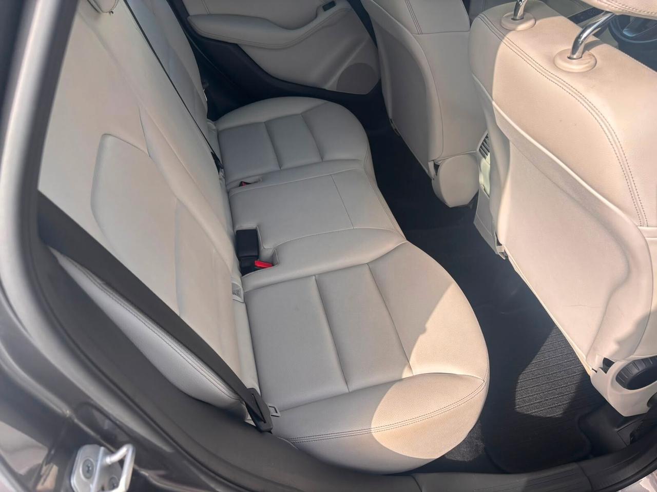 Mercedes-benz B 180 d Premium