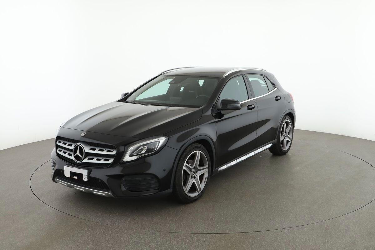 MERCEDES- BENZ GLA 200 D 136CV AMG PREMIUM PLUS 4MATIC