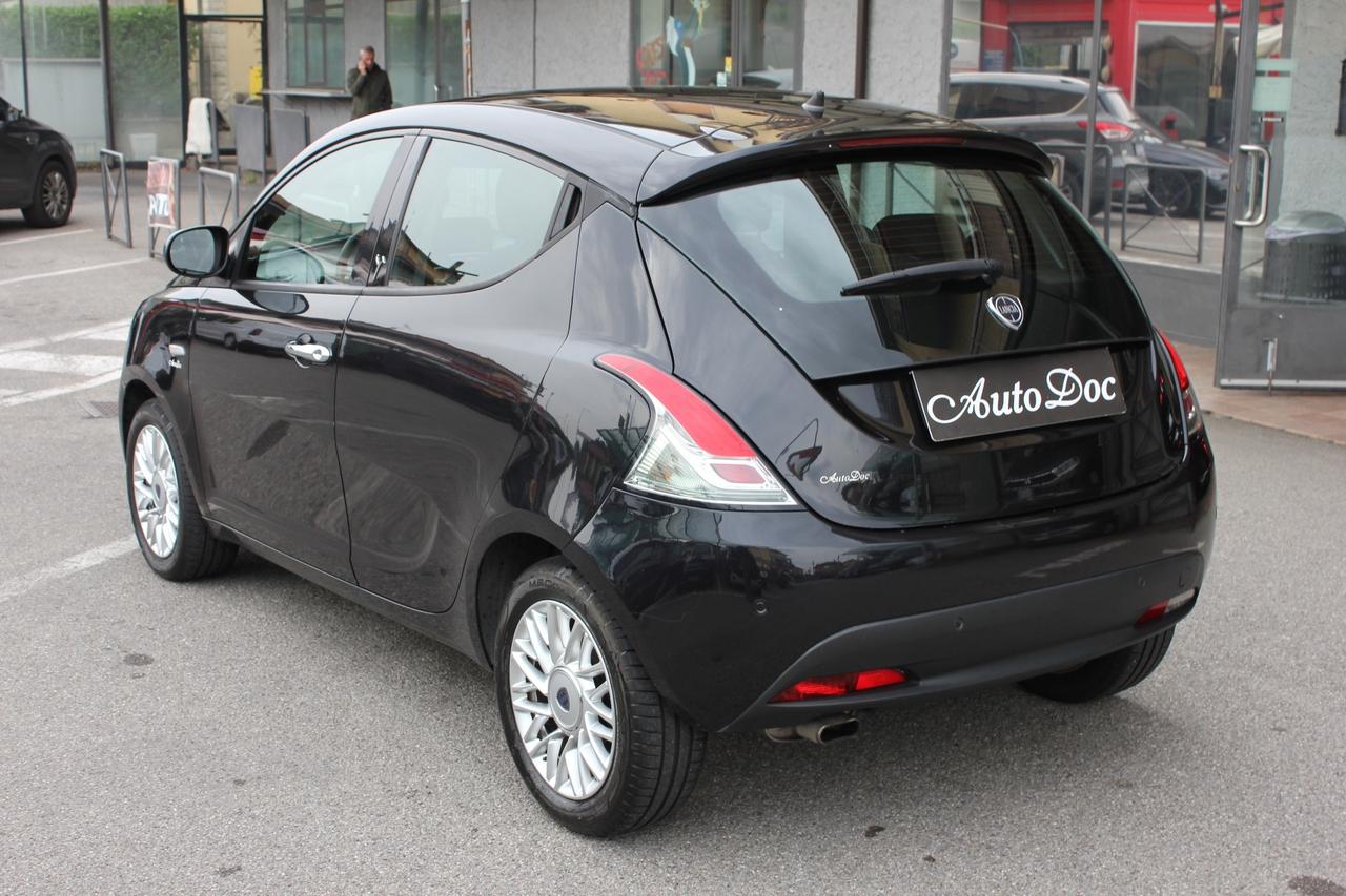 Lancia Ypsilon 1.2 69 CV 5 porte Gold PER NEOPATENTATI!!