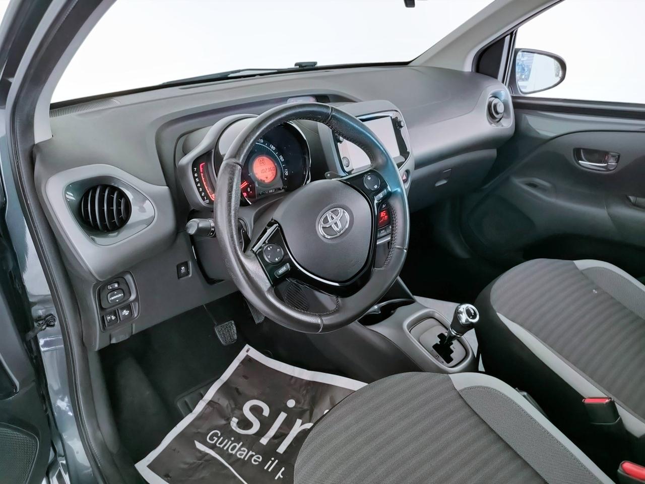 TOYOTA Aygo II 2018 5p - Aygo 5p 1.0 x-play m-mt 72cv