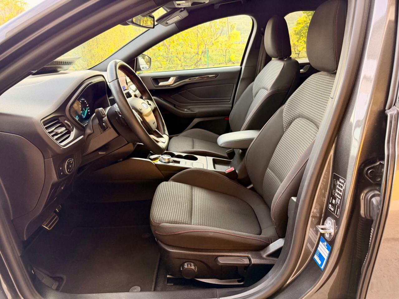 Ford Focus 1.5 tdci 88kw SW ST-Line Co-Pilot