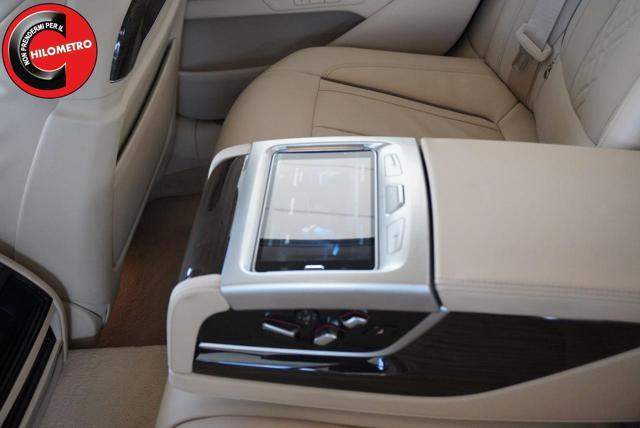 BMW 740 e Eccelsa (326 CV phev )