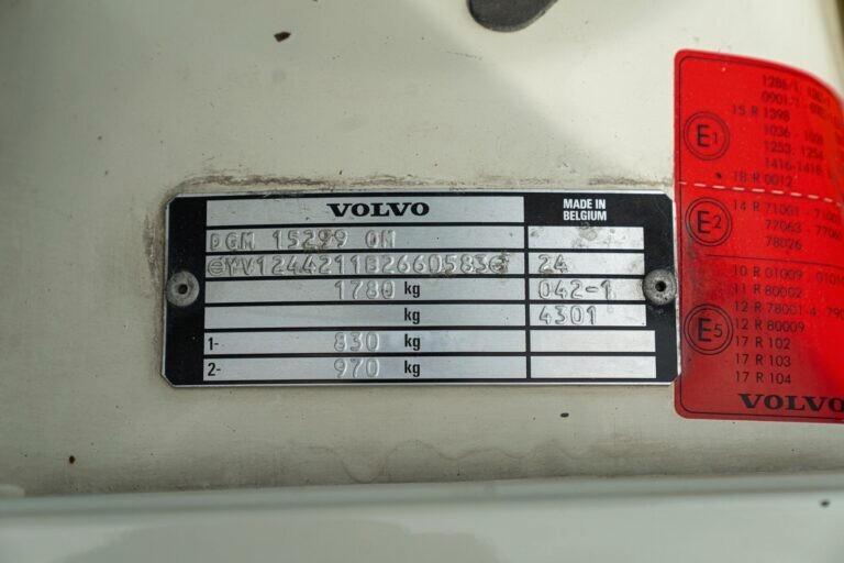 1982 VOLVO 244 GL - VLV00009