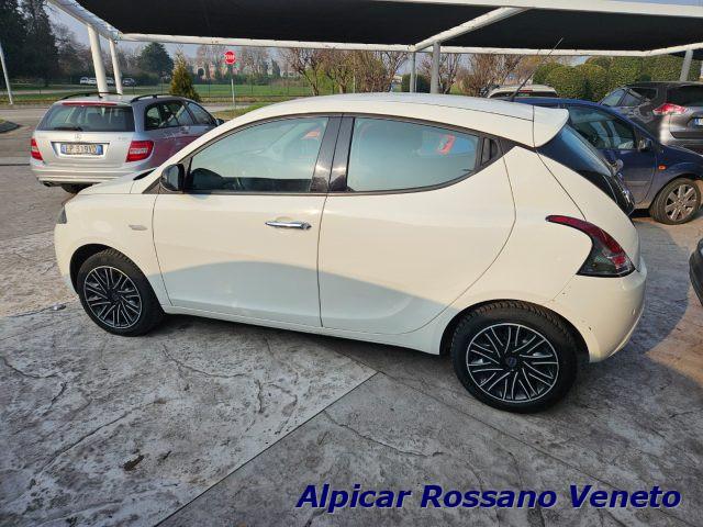 LANCIA Ypsilon 1.2 69 CV 5 porte GPL Ecochic Gold